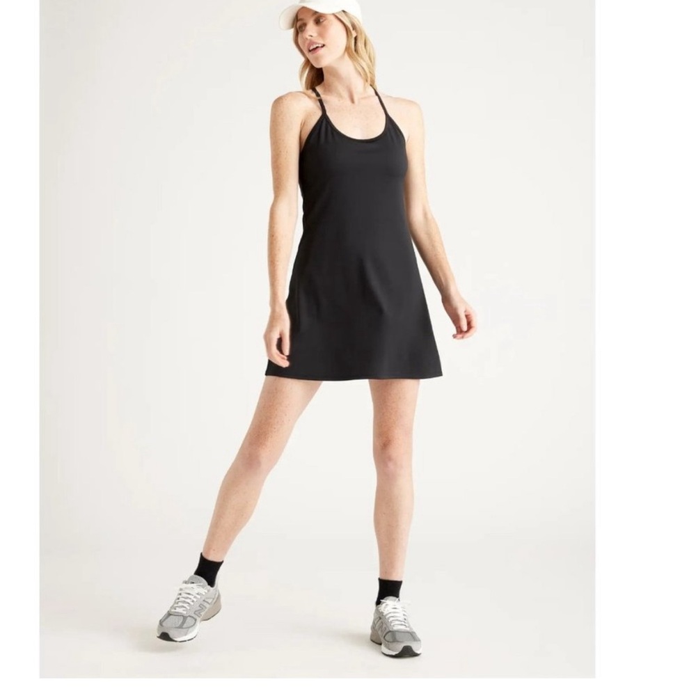 Quince Women's Ultra-Soft Performance Dress in Black sz M Tennis Built-in Shorts